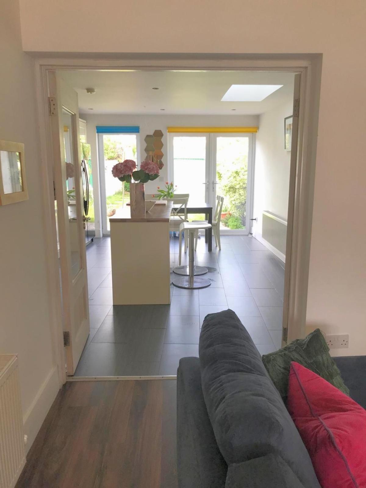 Spacious 3 Bed Townhouse In 12 Appartement